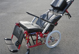 チルトリクライニング車椅子